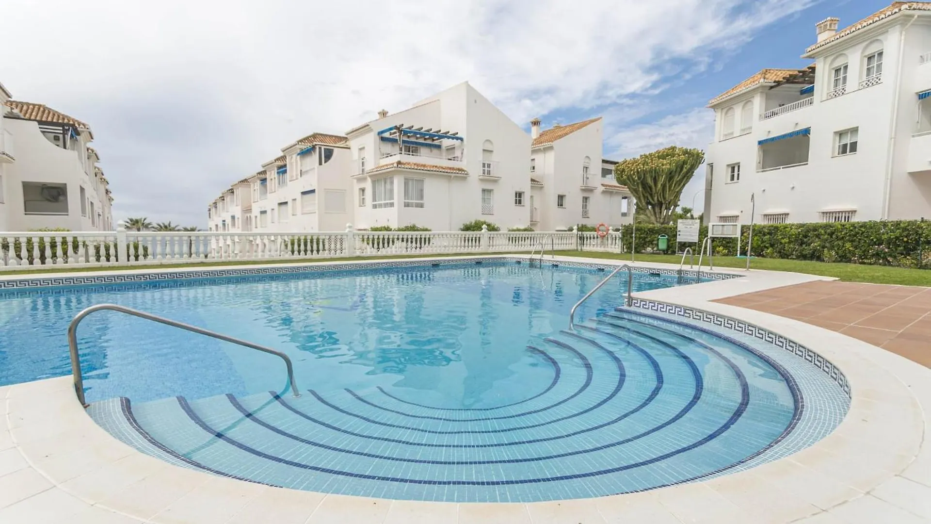 Nerja Sun Apartment Alba Las Fuentes